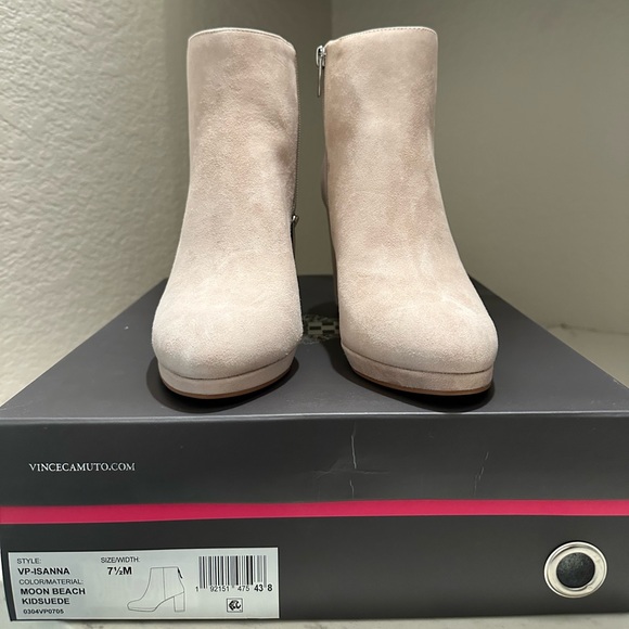 Vince Camuto Isanna Booties - Picture 14 of 16